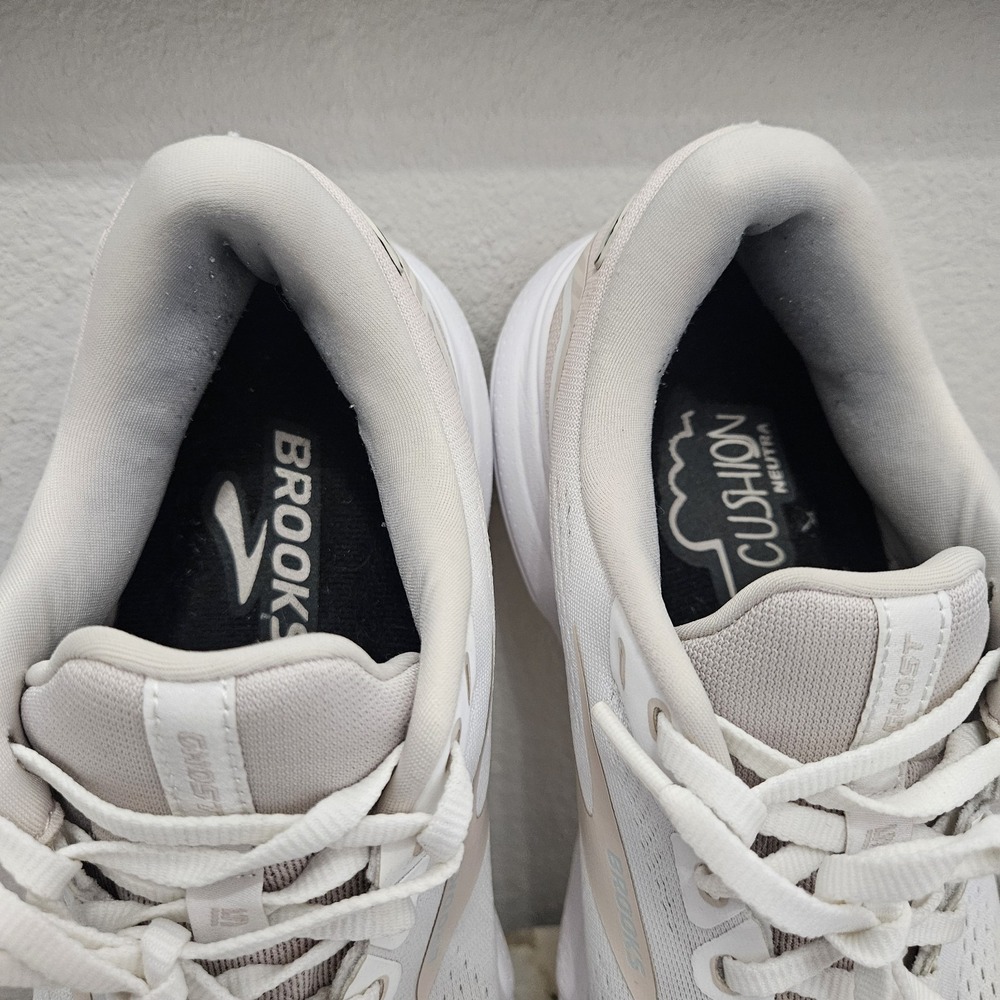 Brooks Ghost 15 Womens 9.5 B Shoes White Running Walking Sneaker 1203801B189 - Picture 10 of 10